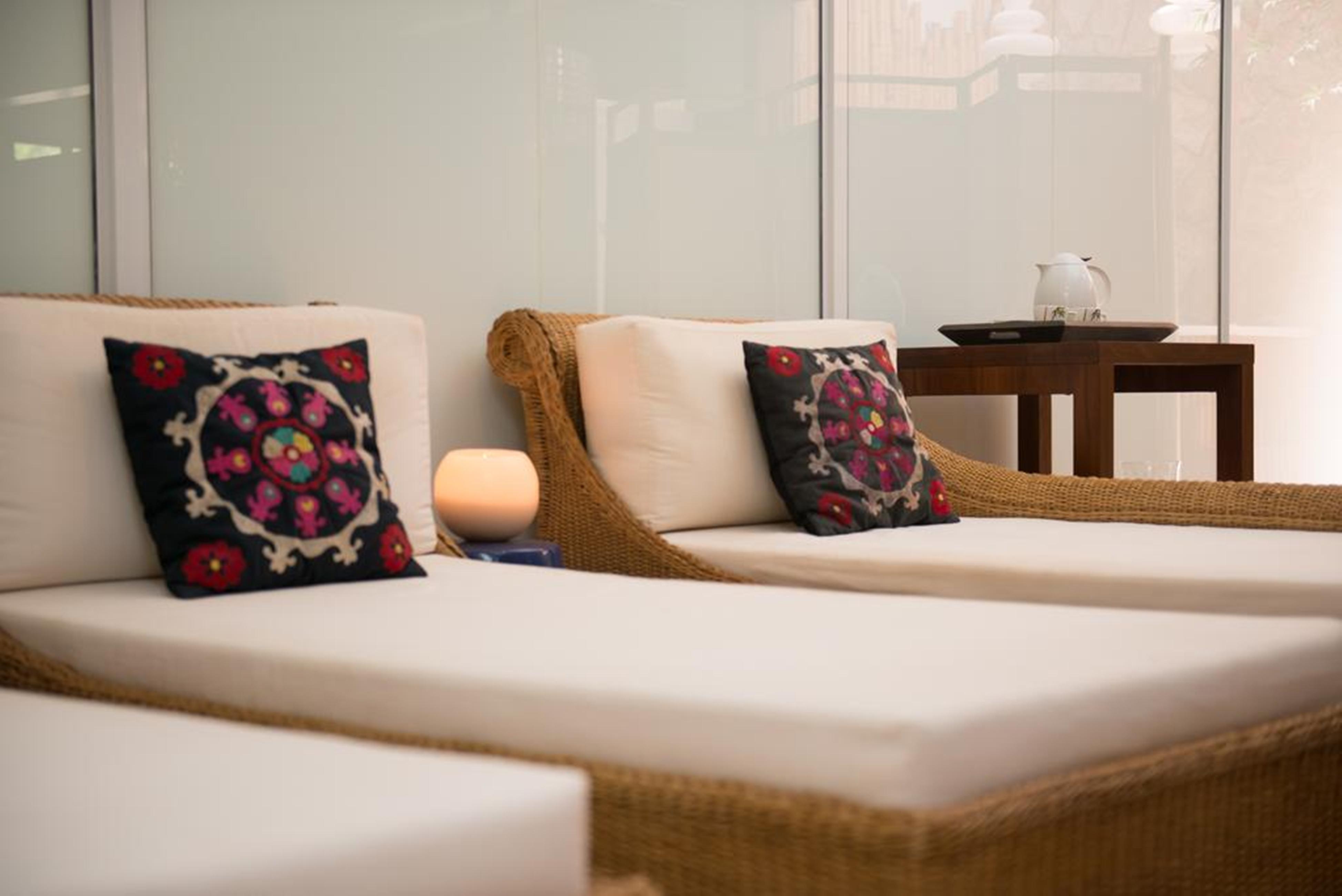 Blue Tree Thermas De Lins Resort 외부 사진 A chaise longue