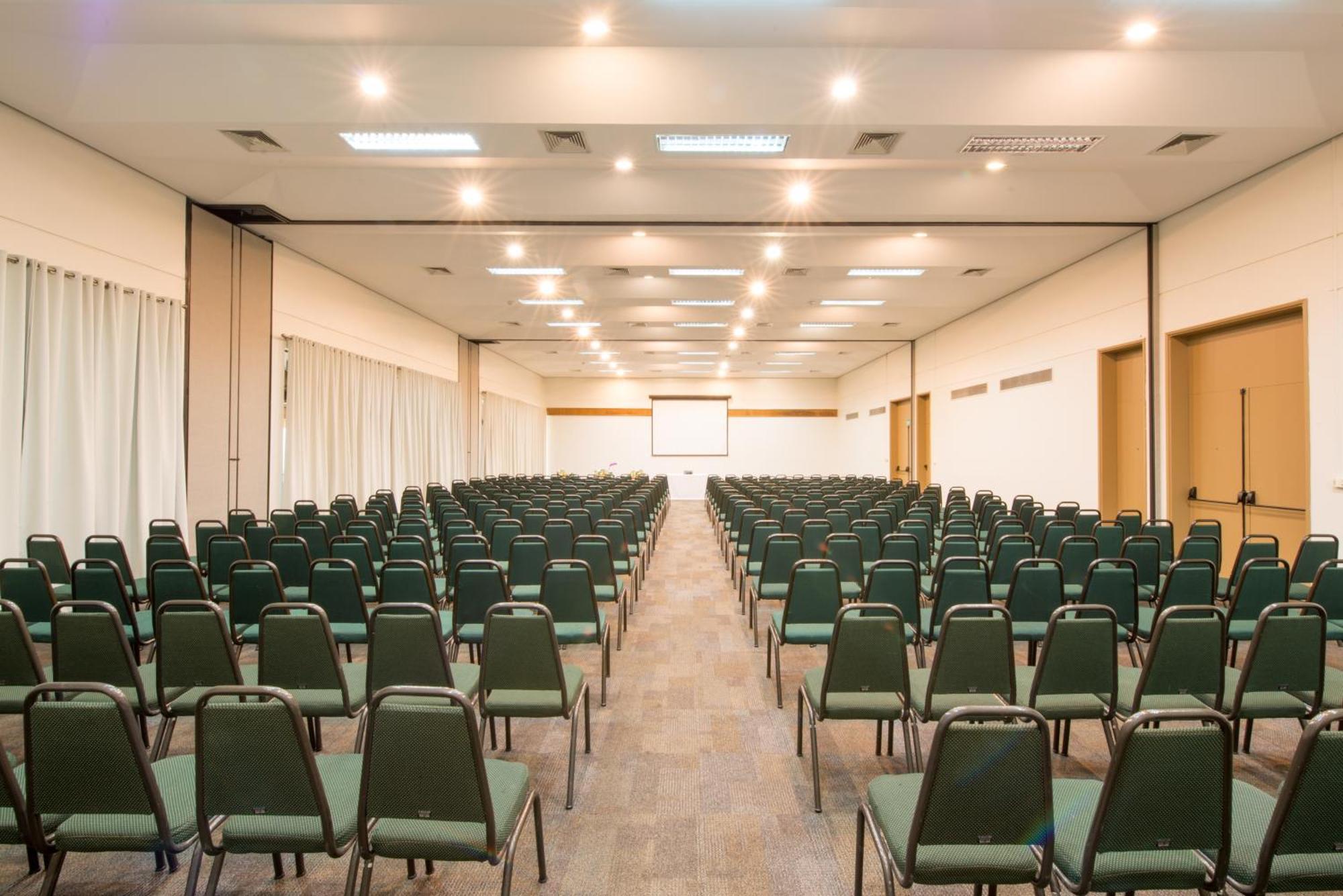 Blue Tree Thermas De Lins Resort 외부 사진 The main conference room