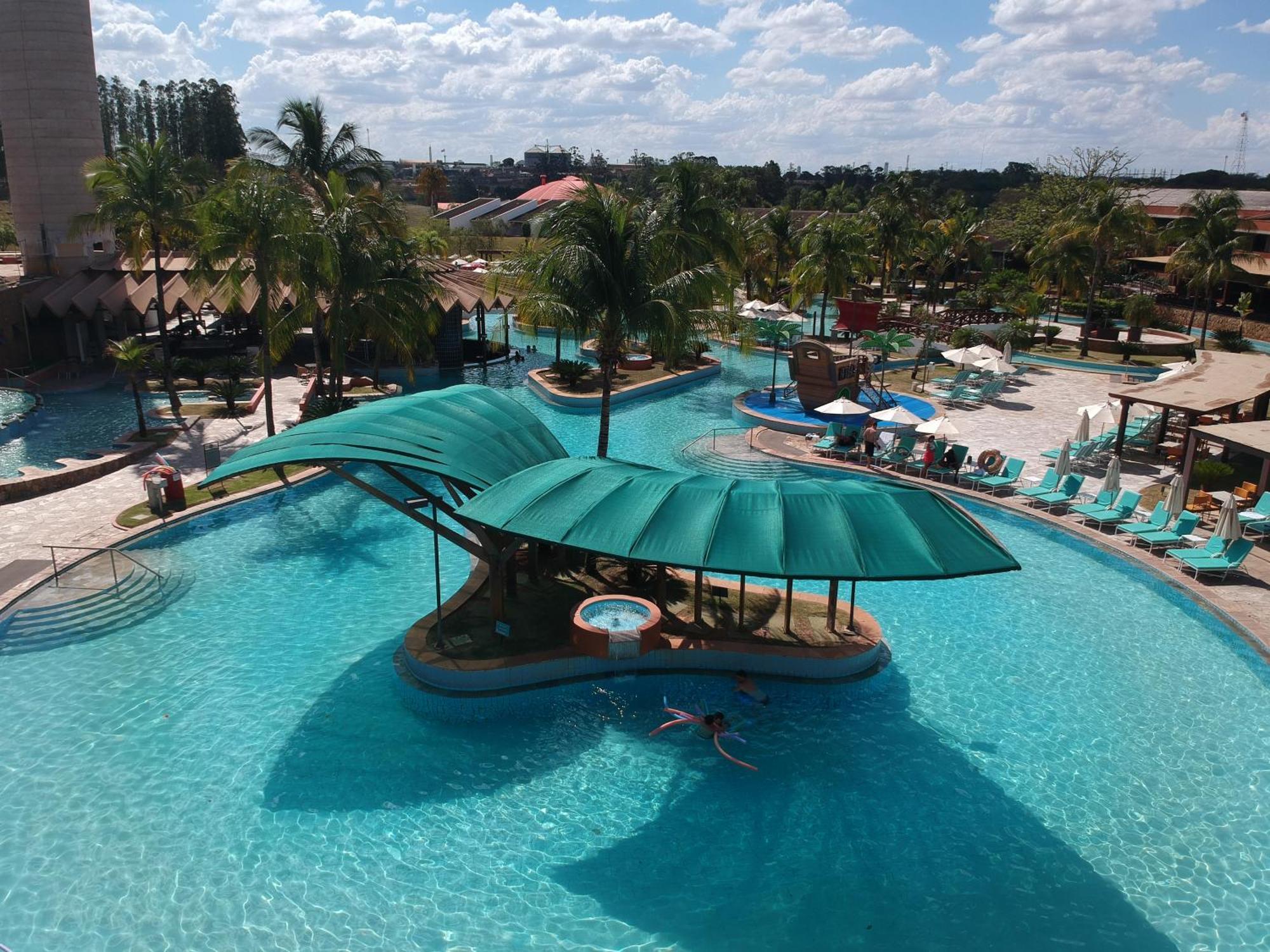 Blue Tree Thermas De Lins Resort 외부 사진 The swimming pool at the Hard Rock Hotel