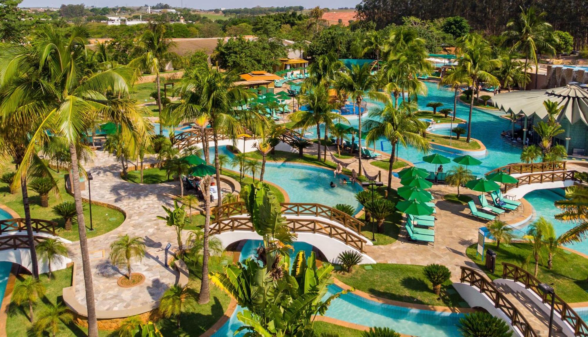 Blue Tree Thermas De Lins Resort 외부 사진 The resort's lagoon